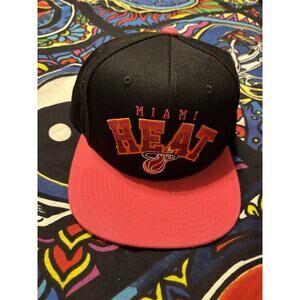 retro miami heat NBA mitchell ness OSFA miami night flame snapback